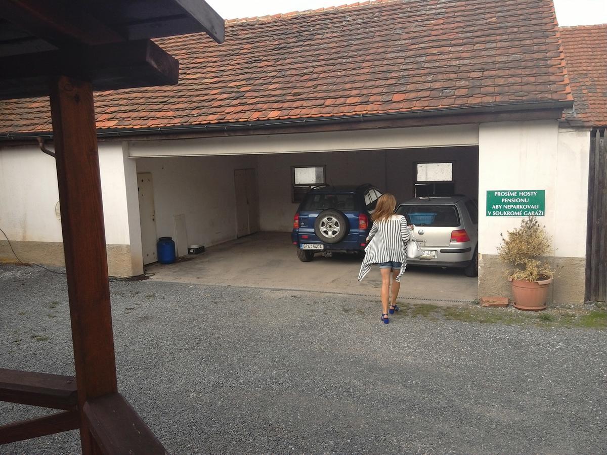 Penzion Na Jizdarne Stary Plzenec Bagian luar foto